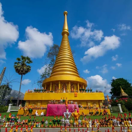 รูปปั้นไอ้ไข่เด็กวัดเจดีย์ในจังหวัดนครศรีธรรมราช